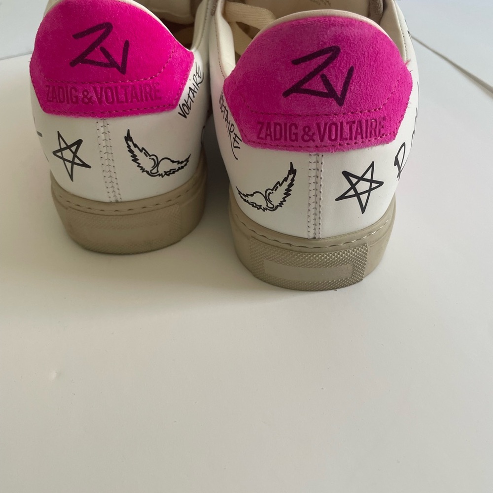 White and Pink Graphic Sneakers - Picture 4 of 8
